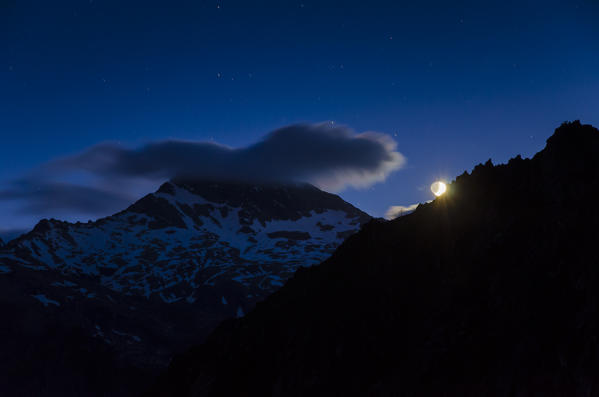 Moonlight near the Torre di Lavina (Val Soana, Gran Paradiso National Park)