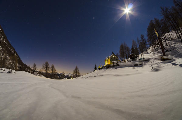 Refuge Crosta (Divedro valley, Ossola, Piedmont, Italian alps)