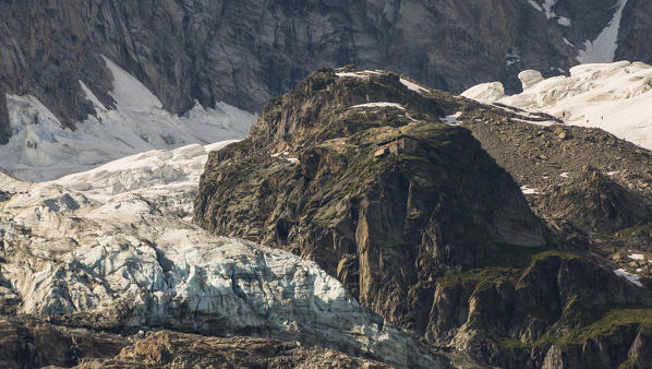 Boccalatte-Piolti hut and Planpincieux glacier in Val Ferret,Gran Jorasses massif, Mont Blanc massif, Aosta province, Aosta Valley, Alps, Italy, Europe