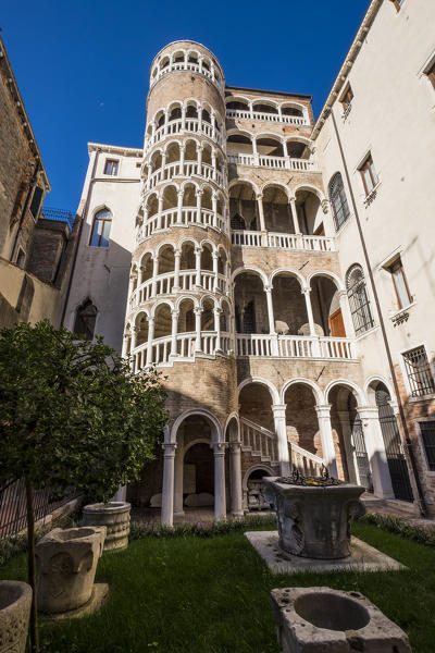 Venice, Veneto, North East Italy, Europe. Palazzo Contarini del Bovolo.