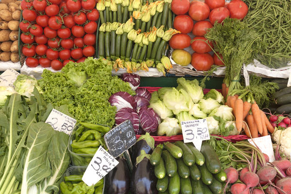 Europe, Italy, Veneto, Venice. Fruit and vegetable market in the historic center of venice