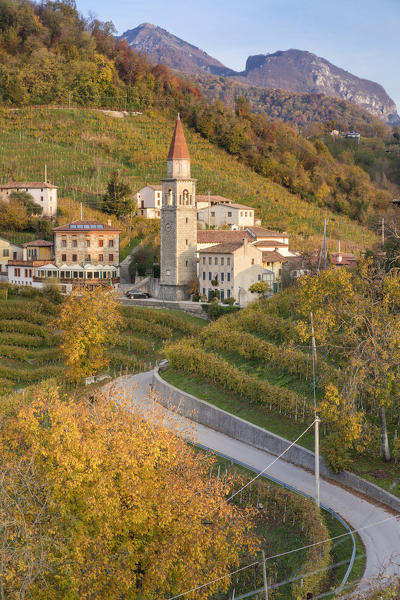 Rolle surrounded by Prosecco vineyards, Cison di Valmarino, Treviso, Veneto, Italy