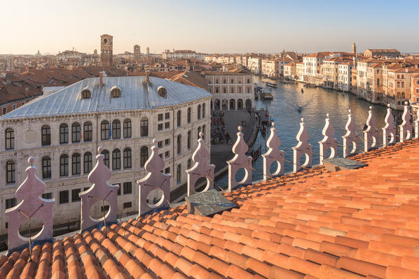 Elevated view of the Grand Canal from the terrace of the Fondaco dei Tedeschi, Venice, Veneto, Italy
