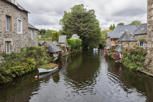 Brittany, France, Pontrieux. Pontrieux village and its river