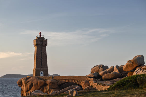 Brittany, France, Côtes d'Armor, Ploumanac’h. Pink granite coast, sunset at Phare du Ploumanac'h