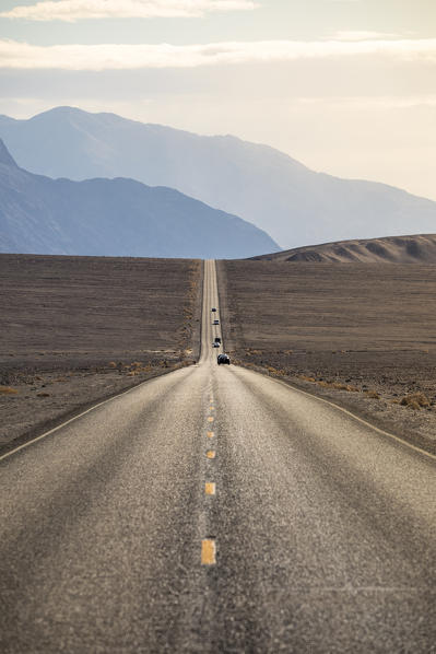 US 190 road, Death Valley National Park, California, USA