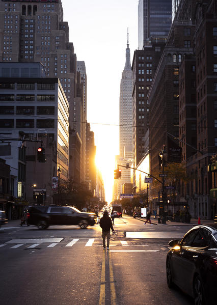 Sunrise in new York during 