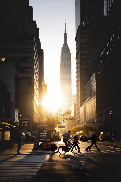 Sunrise in new York during 