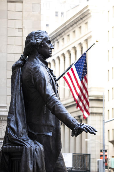 External view of Wall Street and New York Stock Exchange with George Washington statue. Manhattan, New York, USA