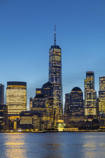 Southern Manhattan skyline, with Liberty Tower, from New Jersey coastline. New York, USA