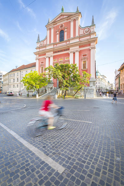The Preseren Square and the Franciscan Annunciation Church. Old town of Ljubljiana, Osrednjeslovenska, Slovenia.