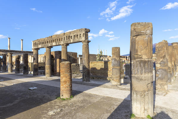 The Foro, Civil court of Ancient Pompei, Pompei village, Naples district, Campania, Italy