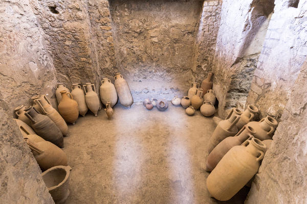 Amphorae in ancien Pompei village, Naples district, Campania, Italy