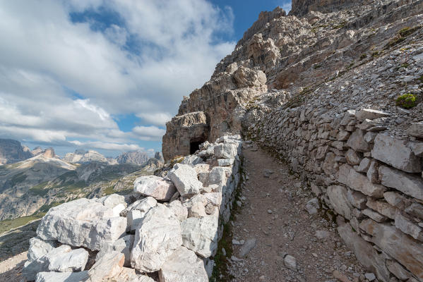 foto  - Europe, Italy, Dolomites, Veneto, Belluno. Trenches of the First World War on Mount Paterno.