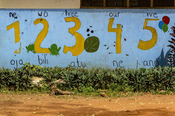 foto  - Painted wall outside the primary school, Kidoti, Zanzibar, Tanzania