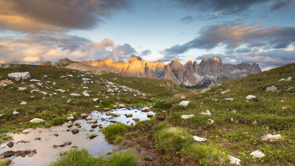 foto  - a beautiful sunset on the Rosengarten group, (Catinaccio), Bolzano province, South Tyrol, Trentino Alto Adige, Italy