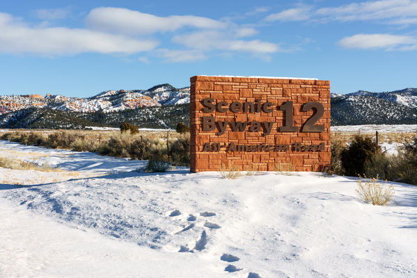 foto  - Scenic Byway 12 signpost, one of the most scenic highway in America, Utah, Usa