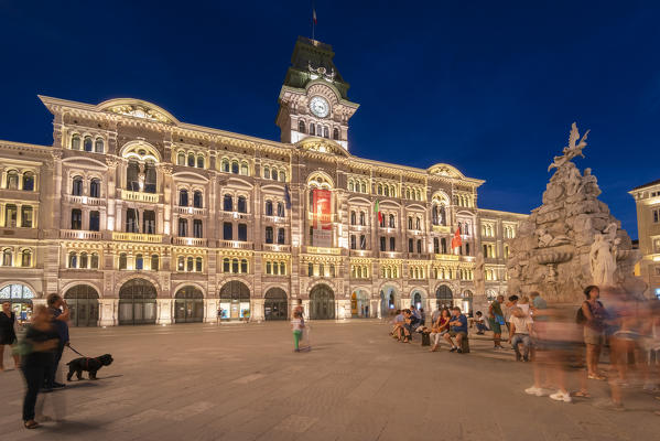 foto  - Town hall building, Piazza Unità d'Italia, Trieste, province of Trieste, Friuli-Venezia-Giulia, Italy