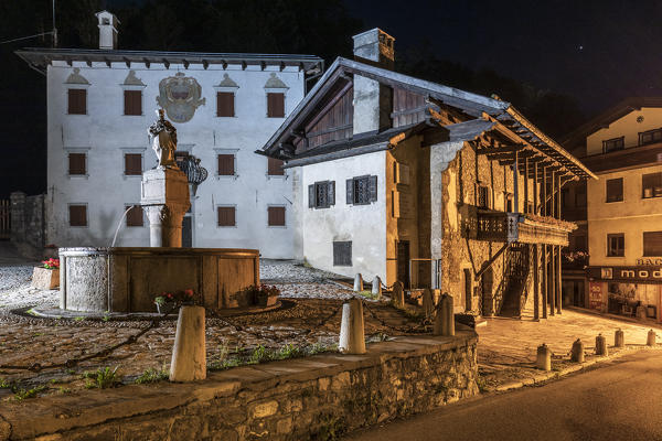 foto  - the birthplace of Tiziano Vecellio in Pieve di Cadore, Dolomites, Belluno, Veneto, Italy