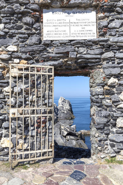 foto  - Lord Byron grotto, Porto Venere village, La Spezia district, Liguria, Italy